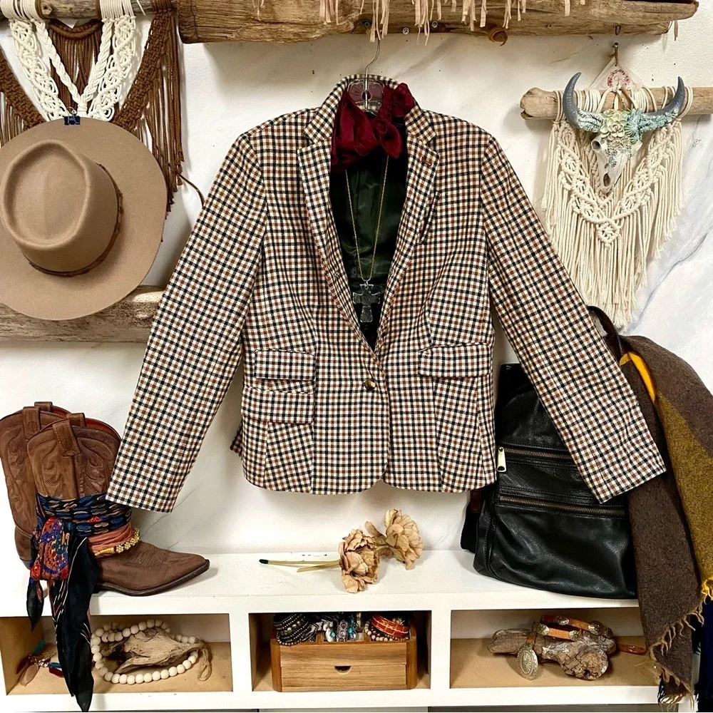 UPCYCLED patchwork detailing Wool boho blazer w equestrian cabin vibe - Picture 5 of 16